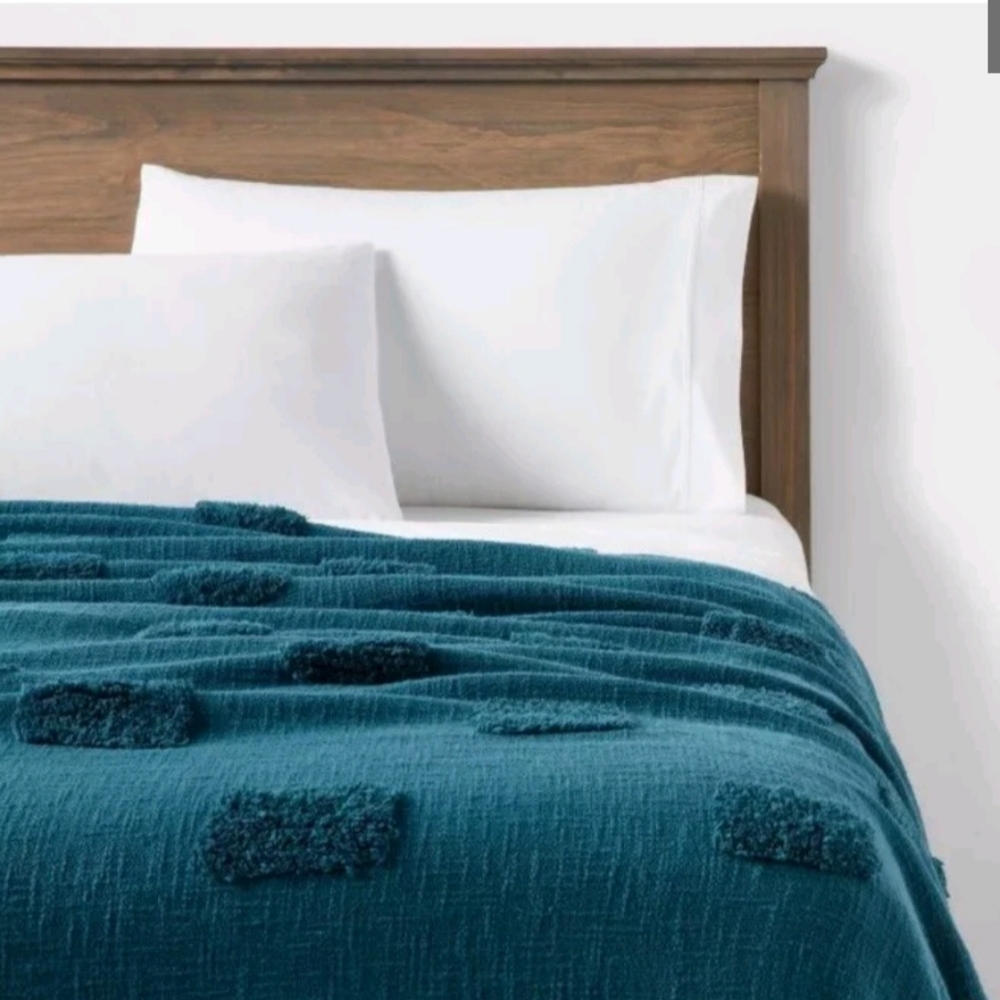 Blanket Global End-Of-Bed Tufted Throw Blanket with Tassels - Teal - Threshold